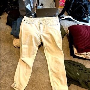 Light washed skinny jeans